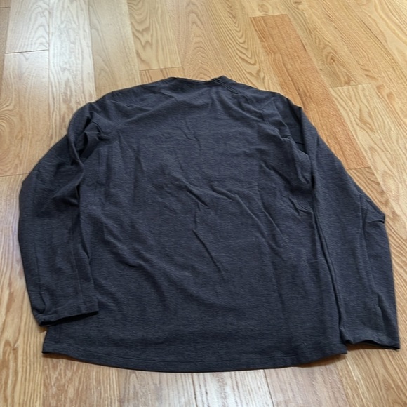 Lululemon men’s small charcoal dry sense long sleeve tee. - Picture 6 of 8